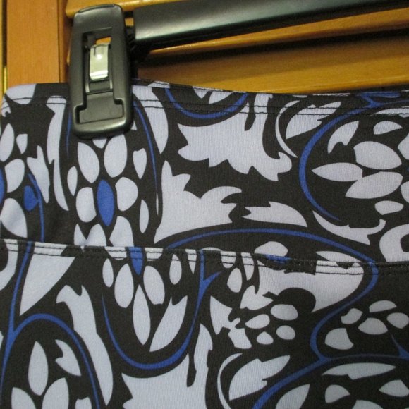 Jofit skort NEW navy & lavender stretchy skort size L - Picture 5 of 9